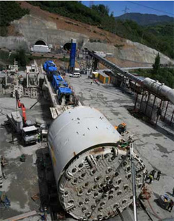 Spagna - Terminato lo scavo della canna Est del tunnel di Los Pontones sulla Variante di Pajares 